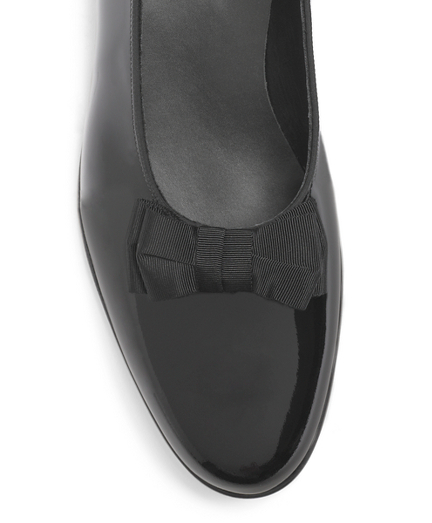 formal pumps with grosgrain ribbon bow