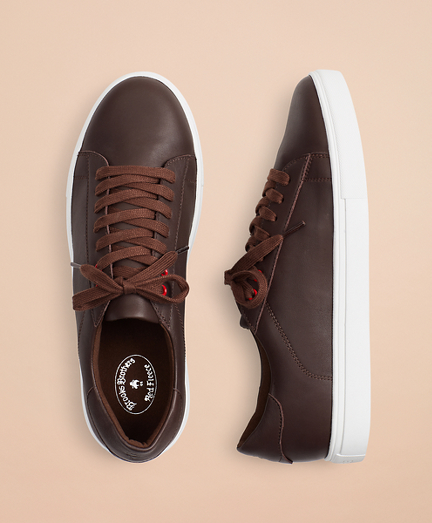 brooks sneakers brown