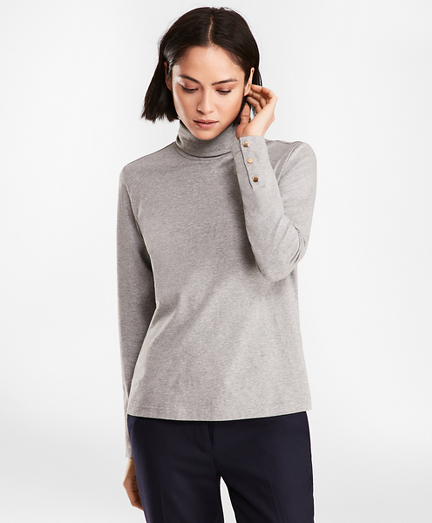 gray turtleneck shirt